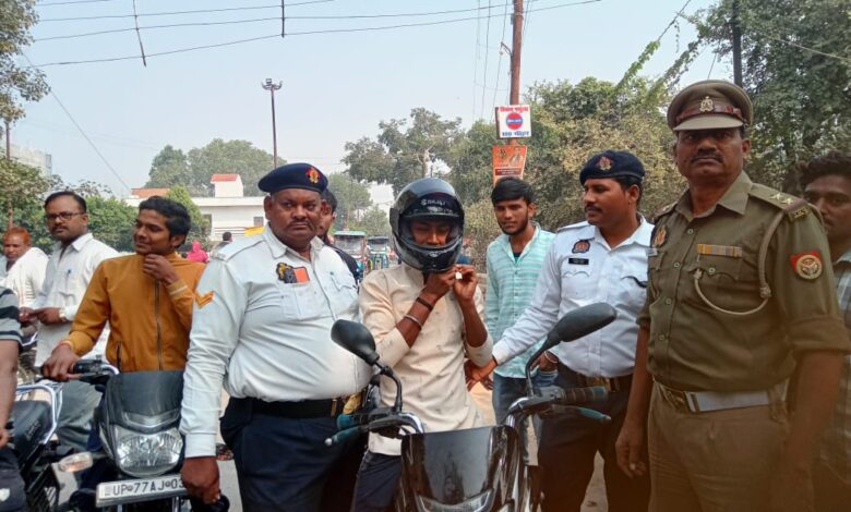 सुरक्षा और संवेदना का सफर: कानपुर देहात यातायात पुलिस का अनूठा जागरूकता अभियान 3 photo 46