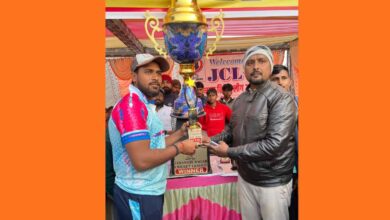 Photo of फतेहपुर: महेंद्र ‘बाहुबली’ के तूफान में उड़ा गुड़गांव, रायबरेली ने 48 रनों से दर्ज की शानदार जीत