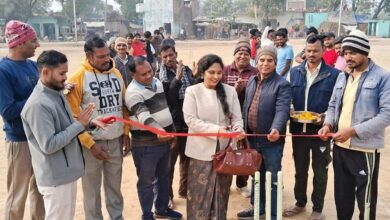 Photo of कानपुर देहात: बरौर में खिलाड़ियों से रूबरू हुईं जिला पंचायत सदस्य सीमा संखवार,बढ़ाया हौंसला