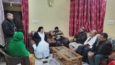 Photo of दुःख की घड़ी में अपनों के बीच पहुँचीं मंत्री प्रतिभा शुक्ला, शोक संतप्त परिवारों को बंधाया ढांढस