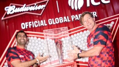 Photo of मुंबई में क्रिकेट और संगीत का महासंगम: जोंटी रोड्स ने लोलापालूजा इंडिया में दिखाई टी20 वर्ल्ड कप ट्रॉफी