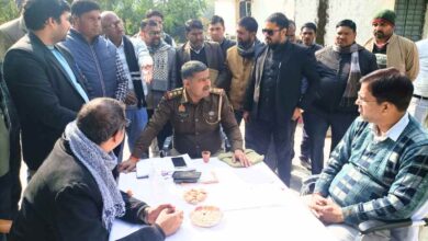 Photo of कानपुर देहात: थाना समाधान दिवस पर एसडीएम मैथा ने सुनीं जनसमस्याएं, वकीलों ने जमीन पर कब्जे को लेकर सौंपा शिकायती पत्र