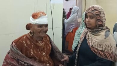 Photo of कानपुर देहात में बंदरों के हमले से वृद्धा घायल,भेजा गया अस्पताल