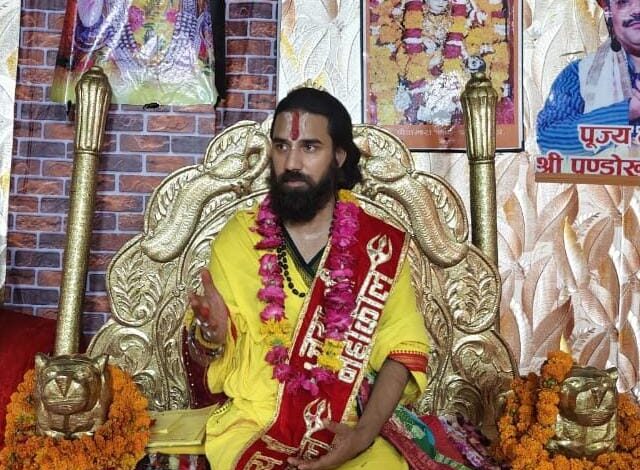 औरैया: शंकराचार्य जी केवल एक संत नहीं, बल्कि करोड़ों सनातनियों की आस्था का केंद्र- शिवम जी महाराज 1 photo 8