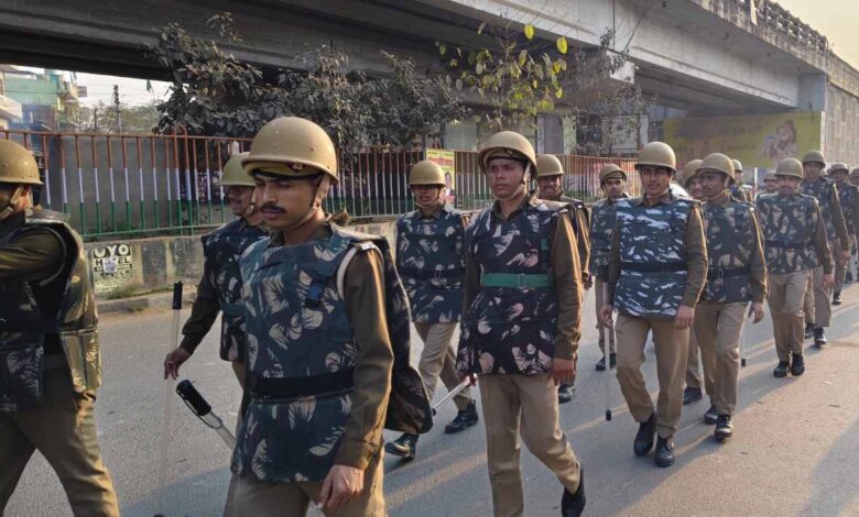 गणतंत्र दिवस की सुरक्षा को लेकर कानपुर देहात पुलिस अलर्ट, रिक्रूट आरक्षियों ने किया ‘एरिया डॉमिनेशन’ 3 कानपुर देहात पुलिस सुरक्षा अभ्यास