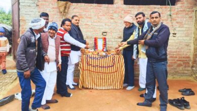 Photo of कानपुर देहात: ग्राम मंगटा में आयोजित शोकसभा में सपा नेता नरेंद्र पाल सिंह मनु ने दी भावभीनी श्रद्धांजलि