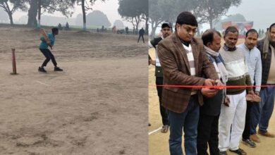 Photo of कानपुर देहात: बरगवां में क्रिकेट प्रतियोगिता का प्रबंधक चंद्रभान सिंह ने फीता काट किया भव्य शुभारंभ,दी नववर्ष की बधाई