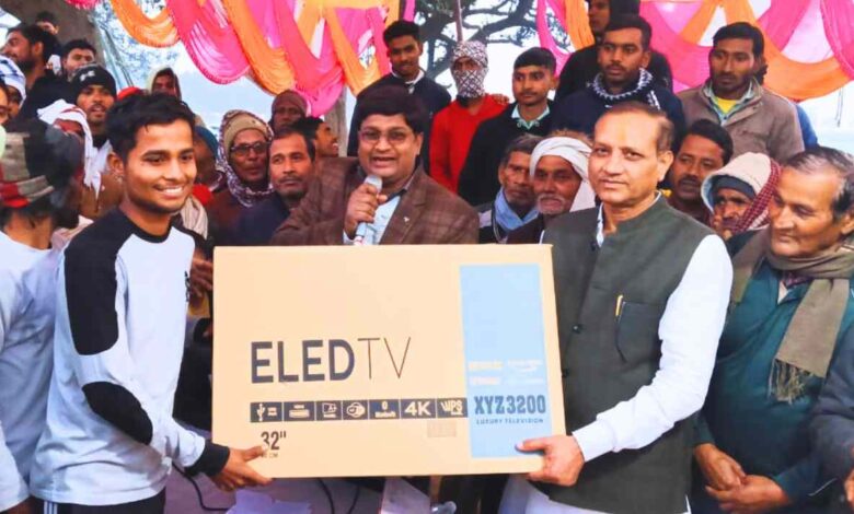 कानपुर देहात: बरगवां क्रिकेट टूर्नामेंट में बेड़ामऊ का ट्रॉफी पर कब्जा, फाइनल में दलेलनगर को हराया 3 भीतरगांव सड़क सुरक्षा जागरूकता