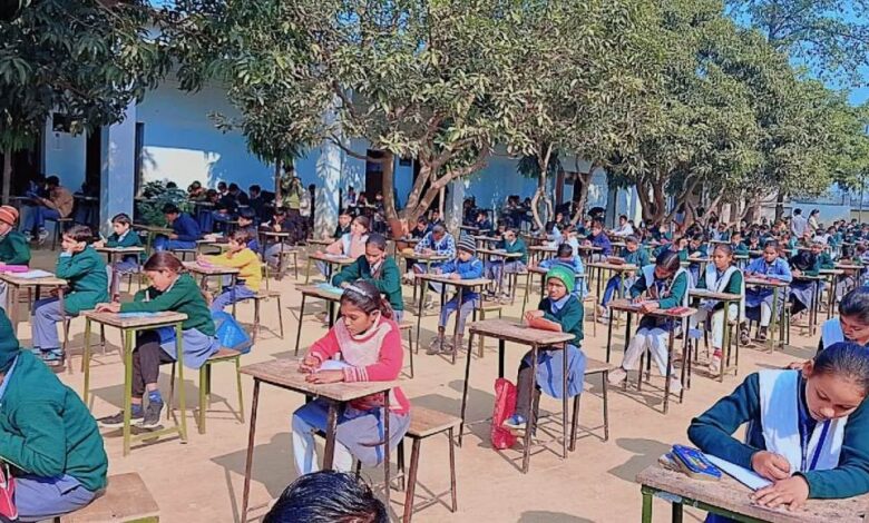 मीनापुर स्कूल ज्ञानवर्धन प्रतियोगिता।