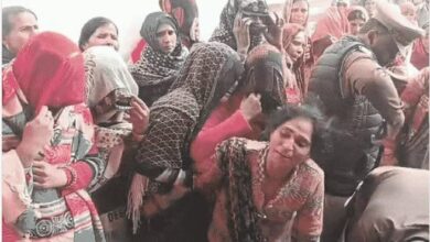 Photo of कानपुर देहात में प्रसव के 17 दिन बाद महिला की मौत,परिजनों ने लगाया लापरवाही का आरोप