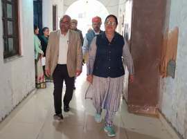 Photo of जिलाधिकारी जितेन्द्र प्रताप सिंह ने आज बोर्ड परीक्षा की प्रथम पाली (हिंदी) के दृष्टिगत कैलाश नाथ बालिका इंटर कॉलेज, परीक्षा केंद्र का निरीक्षण किया।