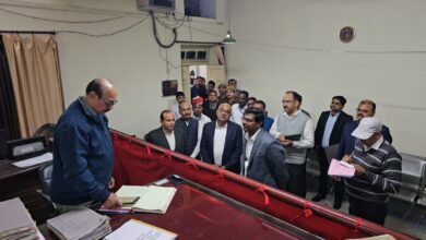 Photo of मंडलायुक्त के. विजयेंद्र पांडियन ने कलेक्ट्रेट परिसर का निरीक्षण किया, दिए अहम निर्देश