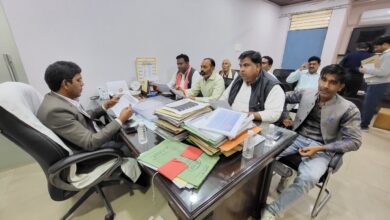 Photo of कानपुर देहात: उप जिला निर्वाचन अधिकारी ने की राजनैतिक दलों के प्रतिनिधियों के साथ बैठक, दी जानकारी