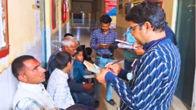 Photo of कानपुर देहात: मंगलपुर में बोलेरो अनियंत्रित होकर पलटी,आधा दर्जन घायल