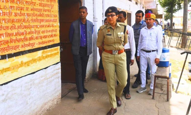 कानपुर देहात: दरोगा भर्ती परीक्षा संपन्न: 3195 अभ्यर्थियों ने दी परीक्षा, 1125 रहे गैरहाजिर 1 कानपुर देहात उपनिरीक्षक परीक्षा संपन्न