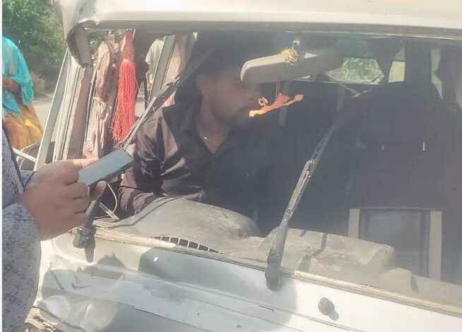 कानपुर देहात में बाइक व ओमनी कार की भिड़ंत,तीन घायल 1 कानपुर देहात मार्ग दुर्घटना