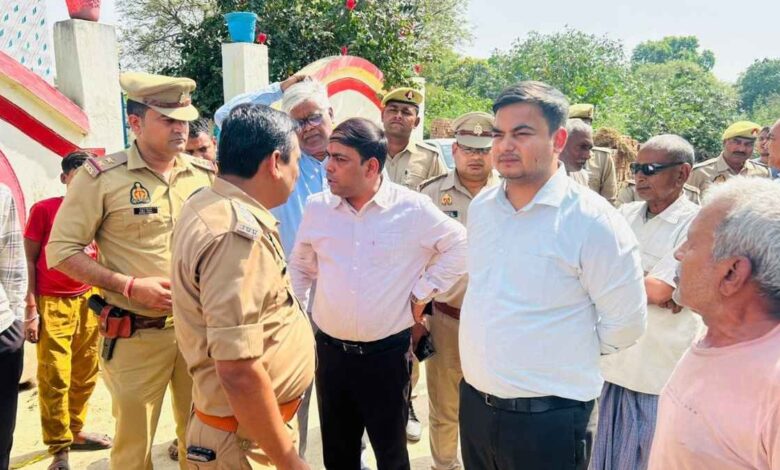 कानपुर: जनता दर्शन में उठा मामला, 20 साल से लंबित नाली विवाद सुलझा; डीएम के निर्देश पर मौके पर कराई गई खुदाई 1 जनता दर्शन से संबंधित समस्या का समाधान
