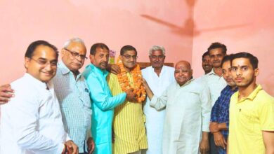 कानपुर देहात: नगर पंचायत रूरा के लिए नामित सभासद दिनेश पालीवाल को बधाई देने पहुंचे रवि शुक्ला 3 Photo of कानपुर देहात: नगर पंचायत रूरा के लिए नामित सभासद दिनेश पालीवाल को बधाई देने पहुंचे रवि शुक्ला