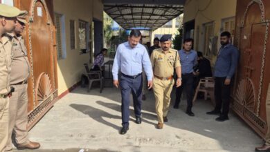 जालौन: पुलिस भर्ती परीक्षा का द्वितीय दिवस सकुशल संपन्न, डीएम व एसपी ने केंद्रों का किया निरीक्षण 6 Photo of जालौन: पुलिस भर्ती परीक्षा का द्वितीय दिवस सकुशल संपन्न, डीएम व एसपी ने केंद्रों का किया निरीक्षण