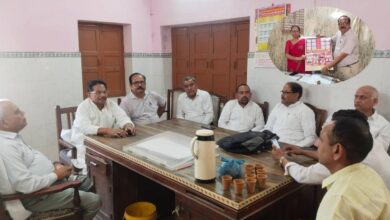 Photo of कानपुर देहात: यूपी बोर्ड परीक्षा मूल्यांकन में अंकेक्षक का पारिश्रमिक1 के स्थान पर 14 रुपये संशोधित- ठाकुर प्रसाद यादव शिक्षक नेता