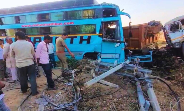 राजपुर थाना क्षेत्र के जैनपुर गांव के पास सड़क हादसा।