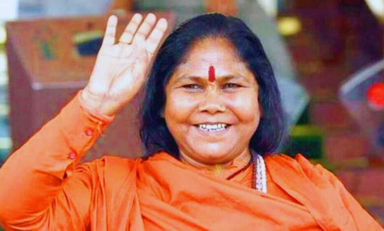 अमन यात्रा लाइव एक्सक्लूसिव: साध्वी निरंजन ज्योति बनीं राष्ट्रीय पिछड़ा वर्ग आयोग की अध्यक्ष, संघर्ष से शिखर तक की पूरी कहानी 1 साध्वी निरंजन ज्योति