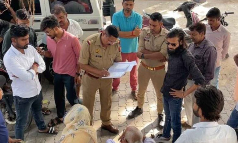 कानपुर देहात: सुआ बाबा मंदिर में बेसहारा मिले दंपत्ति के लिए 'देवदूत' बने गौरव पंडित 1 कलयुगी रिश्तों की शर्मनाक तस्वीर।