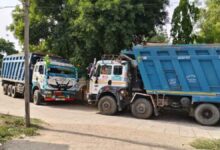 Photo of कानपुर देहात में खनन माफियाओं पर पुलिस का वज्रपात: 9 कंटेनर सीज, ओवरलोडिंग पर भारी हड़कंप