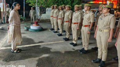 Photo of कानपुर देहात: पुलिस अधीक्षक श्रद्धा नरेन्द्र पाण्डेय ने नवागंतुक आरक्षियों को सिखाया पुलिसिंग का पाठ, थानों में जाकर परखी कार्यप्रणाली