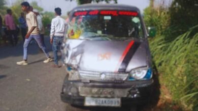 Photo of कानपुर देहात : शिवली में भीषण सड़क हादसे में मामा भांजी की मौत,पांच घायल, ईको कार व ऑटो में जोरदार भिड़ंत