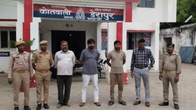 Photo of कानपुर देहात: डेरापुर थाना क्षेत्र के प्रधानी चुनाव के वर्चस्व को लेकर खालागांव में भिड़े दो गुट