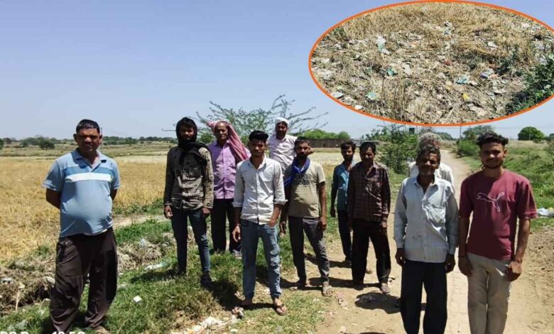 कानपुर देहात: कुदरत के बाद अब 'लापरवाही' का कहर, बिवाइन में नाले के पानी ने डूबाई किसानों की सालभर की मेहनत! 3 बिवाइन गांव के खेतों में भरा नालियों का गंदा पानी