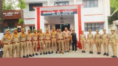 Photo of खाकी को मिले 28 नए जांबाज: डेरापुर थाने में गूंजी तालियां, फूल-मालाओं से हुआ नए सिपाहियों का जोरदार स्वागत।