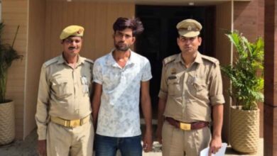 Photo of अकबरपुर पुलिस की बड़ी कार्यवाही: फायरिंग कर दहशत फैलाने वाला शातिर अभियुक्त गिरफ्तार