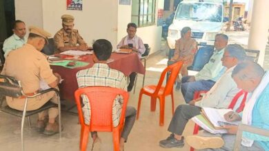 Photo of कानपुर देहात: नायब तहसीलदार ने बरौर में सुनीं शिकायतें,निस्तारण के दिए निर्देश