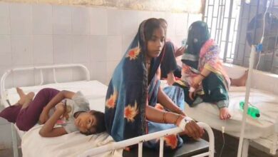 कानपुर देहात में आस्था के बीच हड़कंप, चरणामृत पीते ही एक ही परिवार के 7 लोग हुए बीमार 3 Photo of कानपुर देहात में आस्था के बीच हड़कंप, चरणामृत पीते ही एक ही परिवार के 7 लोग हुए बीमार