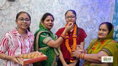 कानपुर देहात: सीबीएसई बोर्ड हाई स्कूल परीक्षा में पत्रकार राजू अरोड़ा की बेटी सिमरन ने 93% अंक हासिल कर कस्बे का किया नाम रोशन 2 Photo of कानपुर देहात: सीबीएसई बोर्ड हाई स्कूल परीक्षा में पत्रकार राजू अरोड़ा की बेटी सिमरन ने 93% अंक हासिल कर कस्बे का किया नाम रोशन