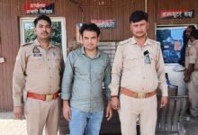 Photo of कानपुर देहात: शिवा होटल के पास चेकिंग के दौरान अवैध तमंचे के साथ अभियुक्त गिरफ्तार