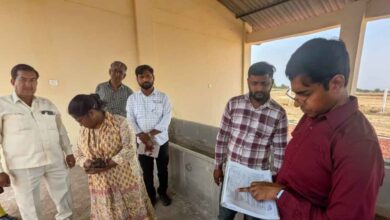 Photo of कानपुर देहात: मैथा विकासखंड के निहुटा गौ संरक्षण केंद्र की बदहाली पर बरसे सीडीओ 160 लाख के प्रोजेक्ट में मिलीं खामियां