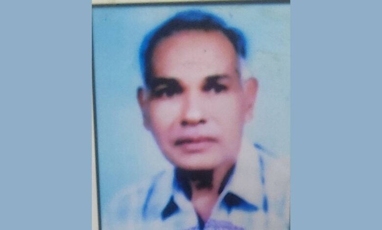 सेवानिवृत्त सैन्य कर्मी सतीश कटियार की अंतिम यात्रा