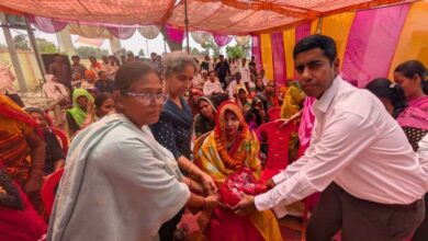 Photo of कानपुर देहात: सीडीओ ने विकासखंड संदलपुर की ग्राम पंचायत खालागाँव ग्राम चौपाल में सुनीं ग्रामीणों की समस्याएं, पढ़े ग्रामीणों से क्या हुई बात!