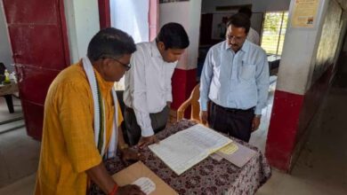 Photo of कानपुर देहात: संविलियन विद्यालय राजपुर में सीडीओ का औचक छापा, बच्चों की कम उपस्थिति और संसाधनों के अभाव पर भड़के अधिकारी