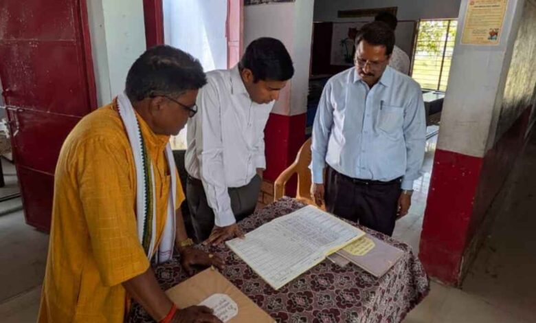 संविलियन विद्यालय राजपुर में सीडीओ का औचक छापा
