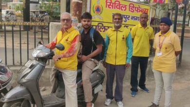 Photo of होमगार्ड परीक्षा में अभ्यर्थियों के ‘संकटमोचक’ बने सिविल डिफेंस वालिंटियर, स्टेशन से सीधे केंद्र तक पहुंचाई मदद
