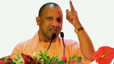 Photo of यूपी में पंचायत चुनाव टले: अब 2027 तक ग्राम प्रधान ही रहेंगे गांवों के ‘बॉस’, योगी सरकार का बड़ा फैसला