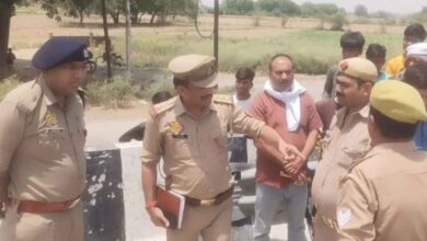 Photo of कानपुर देहात में डीसीएम ने पीआरवी वाहन को मारी टक्कर,दो हेड कांस्टेबल घायल