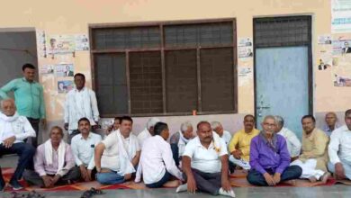ई-पंजीयन व्यवस्था के विरोध में डेरापुर में अधिवक्ताओं की हड़ताल छठवें दिन भी जारी 1 Photo of ई-पंजीयन व्यवस्था के विरोध में डेरापुर में अधिवक्ताओं की हड़ताल छठवें दिन भी जारी