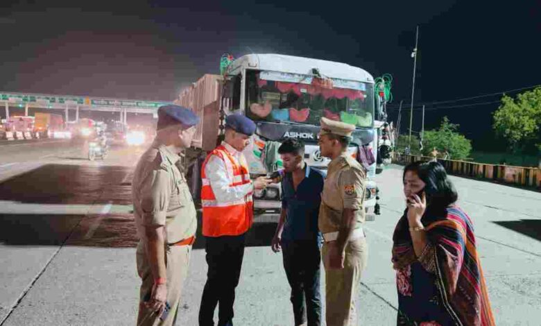 सड़क पर हुड़दंगियों की खैर नहीं: कानपुर देहात में हूटर, मोडिफाई साइलेंसर और पियक्कड़ों पर चला पुलिस का डंडा 1 aman yatra website formate 2026 06 28T150453.027