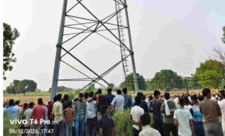 कानपुर देहात में महिला टावर पर चढ़ी 1 aman yatra website formate 59