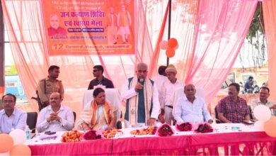 Photo of यूपी के इस मंत्री का बेबाक अंदाज हुआ वायरल: जनता के लिए लगा दिया योजनाओं का महामेला, लूट लो बंपर फायदा!